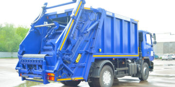 Самарский регоператор получит 30 новых мусоровозов из Питера