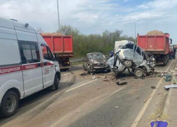 Массовое ДТП в Самарской области: 8 машин столкнулись на трассе «Самара — Большая Черниговка»