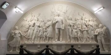 В московском метро восстановили барельеф со Сталиным, снесенный почти 60 лет назад