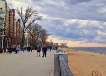 В Самаре с 6 мая на набережной начнут показывать военные фильмы под открытым небом