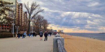 В Самаре с 6 мая на набережной начнут показывать военные фильмы под открытым небом