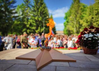 В Самарской области ко Дню Победы зажгли 10 вечных огней