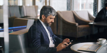 ВТБ ожидает сохранения ставки ЦБ на уровне 21%