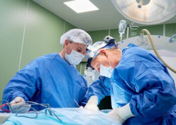 В Самаре спасли раненого участника СВО, проведя уникальную операцию