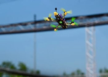 «Транспорт будущего» устроил для тольяттинцев праздник с участием дронов и роботов