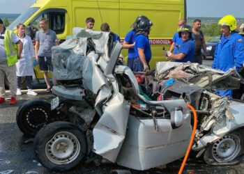 В автомобильной аварии в Самарской области погибло 4 человека, в том числе два ребенка