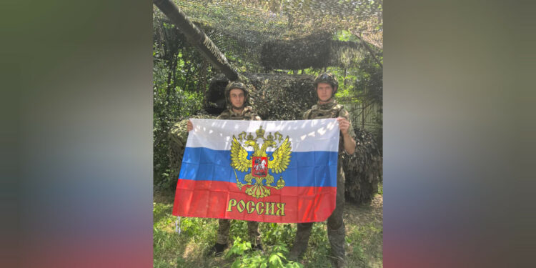 Бойцы с позывными "Сова" (слева) и "Касатик", фото: Станислав Смагин