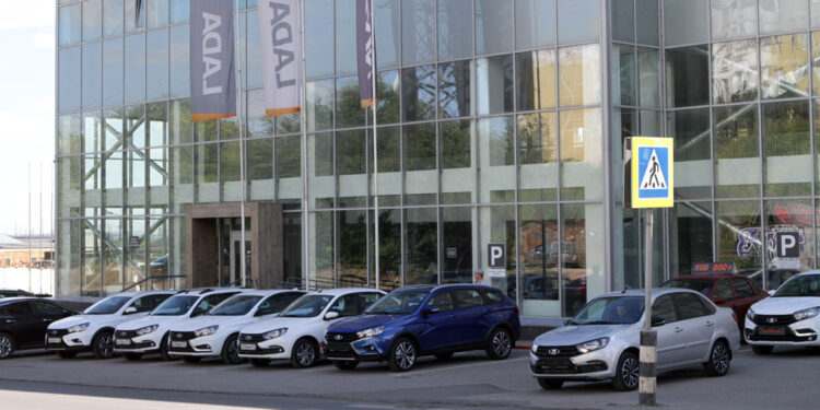 После успешного 2024 года смежникам АвтоВАЗа надо пережить кризисный 2025 год