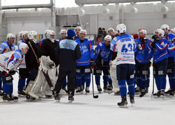 Самарскую команду ЦСК ВВС настраивают на победы в Высшей хоккейной лиге