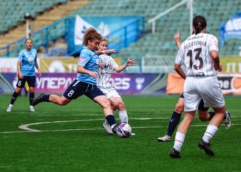 Футболистки «Крыльев Советов» пустили под откос «Локомотив»