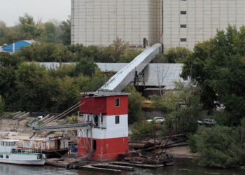 Противостояние с дайв-центром рискует парализовать бизнес Самарского мукомольного завода
