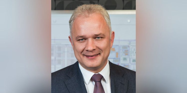 От улыбки: Медицинский бизнес Алексея Пахоменко принес в 2024 году прибыль 11,3 млн руб., фото: oeztlt.ru