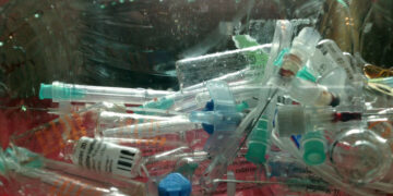 Самарских чиновников понуждают внедрить новую систему обращения с медицинскими отходами