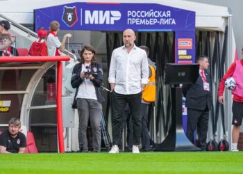 В футбольных «Крыльях Советов» ждут Магомеда Адиева за 2,5 млн рублей