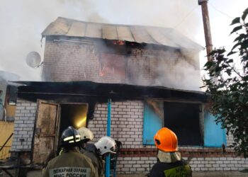 В Самарской области 19 июля сгорел частный дом — погибли три человека