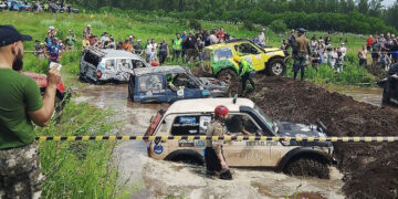В Похвистневе определили победителей гонки внедорожников «Болотная авантюра-2025»