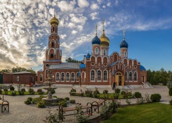 Мужской монастырь в Самаре добился признания права собственности на два здания