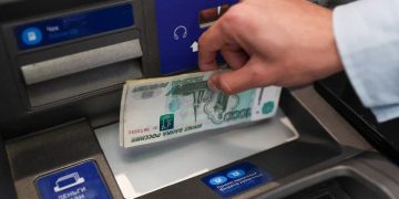 Жители России стали чаще проявлять интерес к цифровому рублю