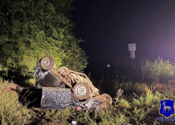 В Самарской области в перевернувшемся авто погиб мужчина