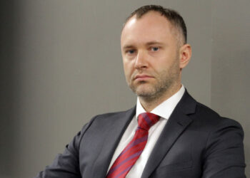 «Волжский утес» поссорил самарского «зеленого» министра с Управделами Президента РФ