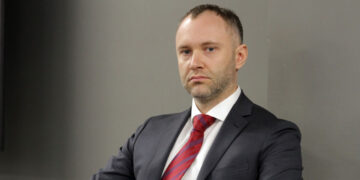 «Волжский утес» поссорил самарского «зеленого» министра с Управделами Президента РФ