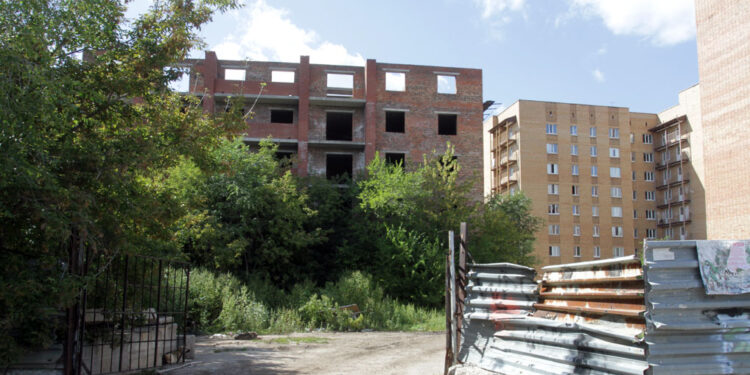 Самарскому университету придется искать десятки миллионов на демонтаж недостроя