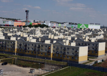 Замглавы ДУИ Самары влетел в уголовное дело за скупку квартир в Крутых Ключах