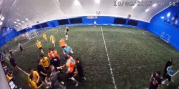 В Самаре на матче РФЛ подрались две футбольные команды