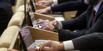 Как закон о поиске экстремистских материалов расколол самарских депутатов Госдумы