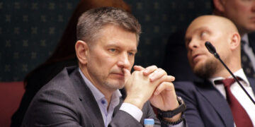 Кадровые вольности в самарском минтрансе могут добавить проблем отставленному министру