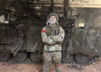 Командир БМП «Такси» рассказал, как работал «бронепоездом» и под какие песни выполнял БЗ