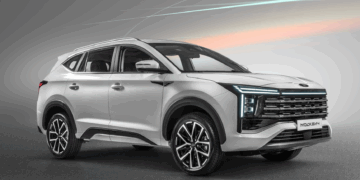 В России начались продажи кроссовера «Москвич 8»