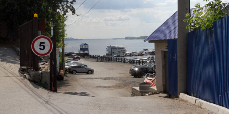 Яхт-клуб «Крылья Советов» лишили доступа к акватории Волги