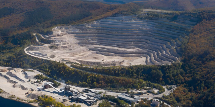 Жигулевский известковый завод в борьбе за возможность работать дошел до правоохранителей