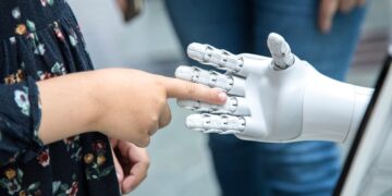 Большинство жителей ПФО поддержали обучение школьников с использованием ИИ