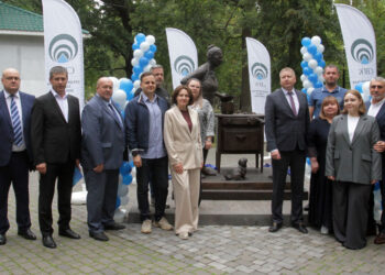 В Самаре открыли первый в мире памятник газовой плите