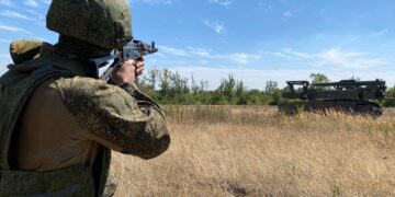 Расчет ЗРК «Бук-М2» Самарского объединения сбивает ракеты НАТО на красноармейском направлении