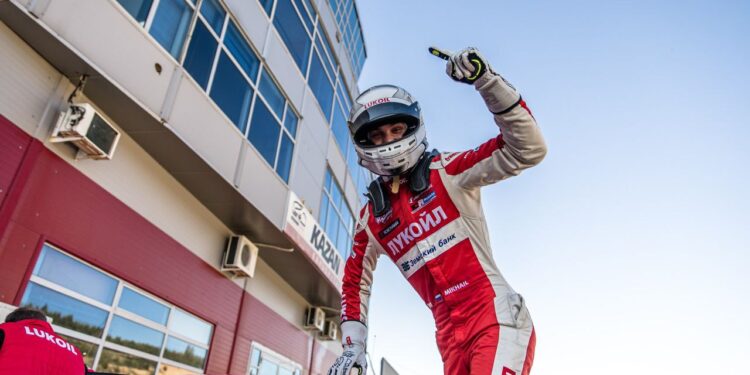 Михаил Симонов, фото: пресс-служба LUKOIL Racing Twins Team