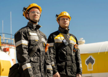 Нефтяная отрасль продолжает развиваться, несмотря на все ограничения