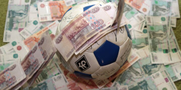 Бывших и действующих игроков «Крыльев Советов» перепроверят на агентское влияние