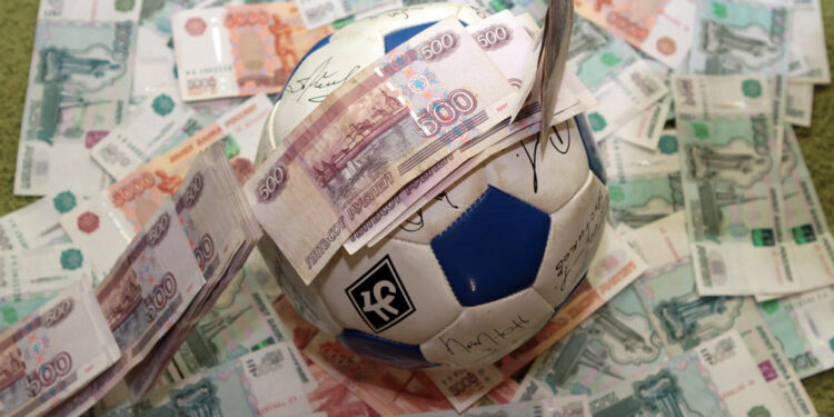 Бывших и действующих игроков «Крыльев Советов» перепроверят на агентское влияние