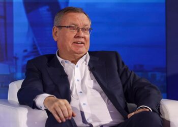 ВТБ предложил отнести банки маркетплейсов к системообразующим