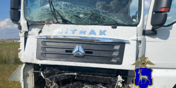 В Самарской области лобовое столкновение ГАЗ и Sitrak унесло жизни двух человек
