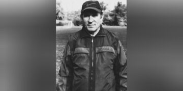 В Самаре простились с ветераном ФК «Крылья Советов» Борисом Широчкиным