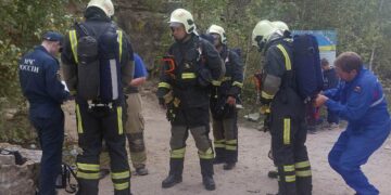 В Самарской области спасатели 12 часов боролись с пожаром в Сокских штольнях