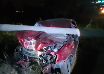 В Самарской области водитель Лады Гранты погиб в ДТП, врезавшись в столб