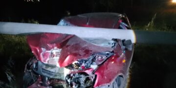 В Самарской области водитель Лады Гранты погиб в ДТП, врезавшись в столб