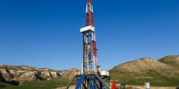 Нефтяная отрасль продолжает развиваться, несмотря на все ограничения