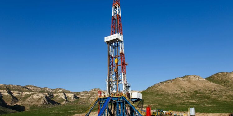 Нефтяная отрасль продолжает развиваться, несмотря на все ограничения