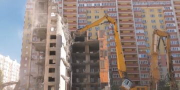 В Самаре сносят девятиэтажный недострой на Карла Маркса